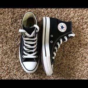High Top Converse Women’s Size 6
